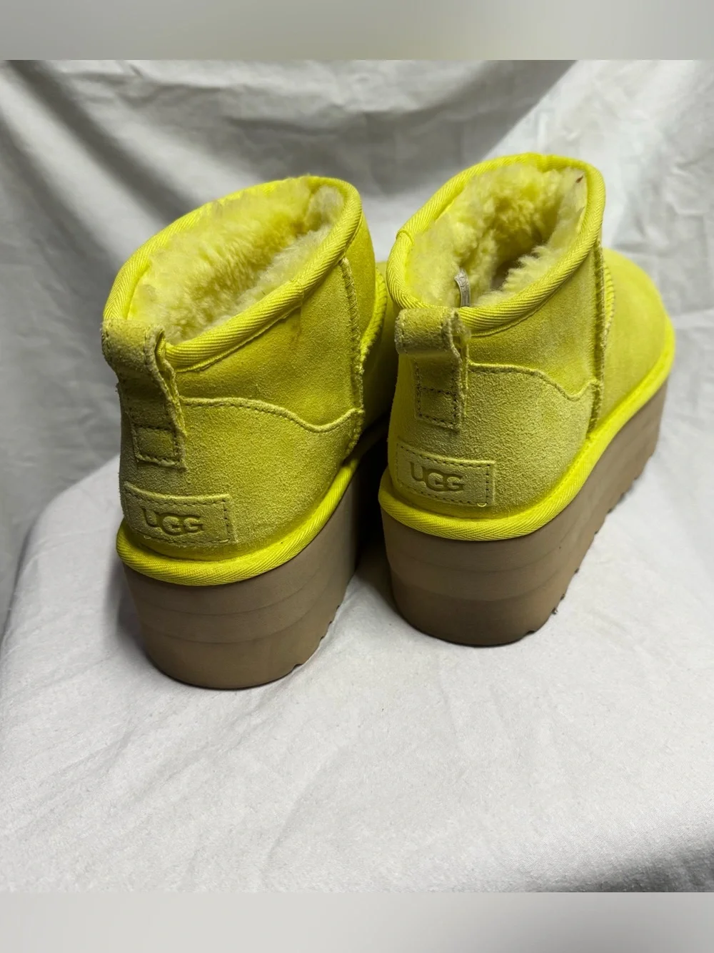 UGG Women’s Classic Ultra Mini Platform - sz 10